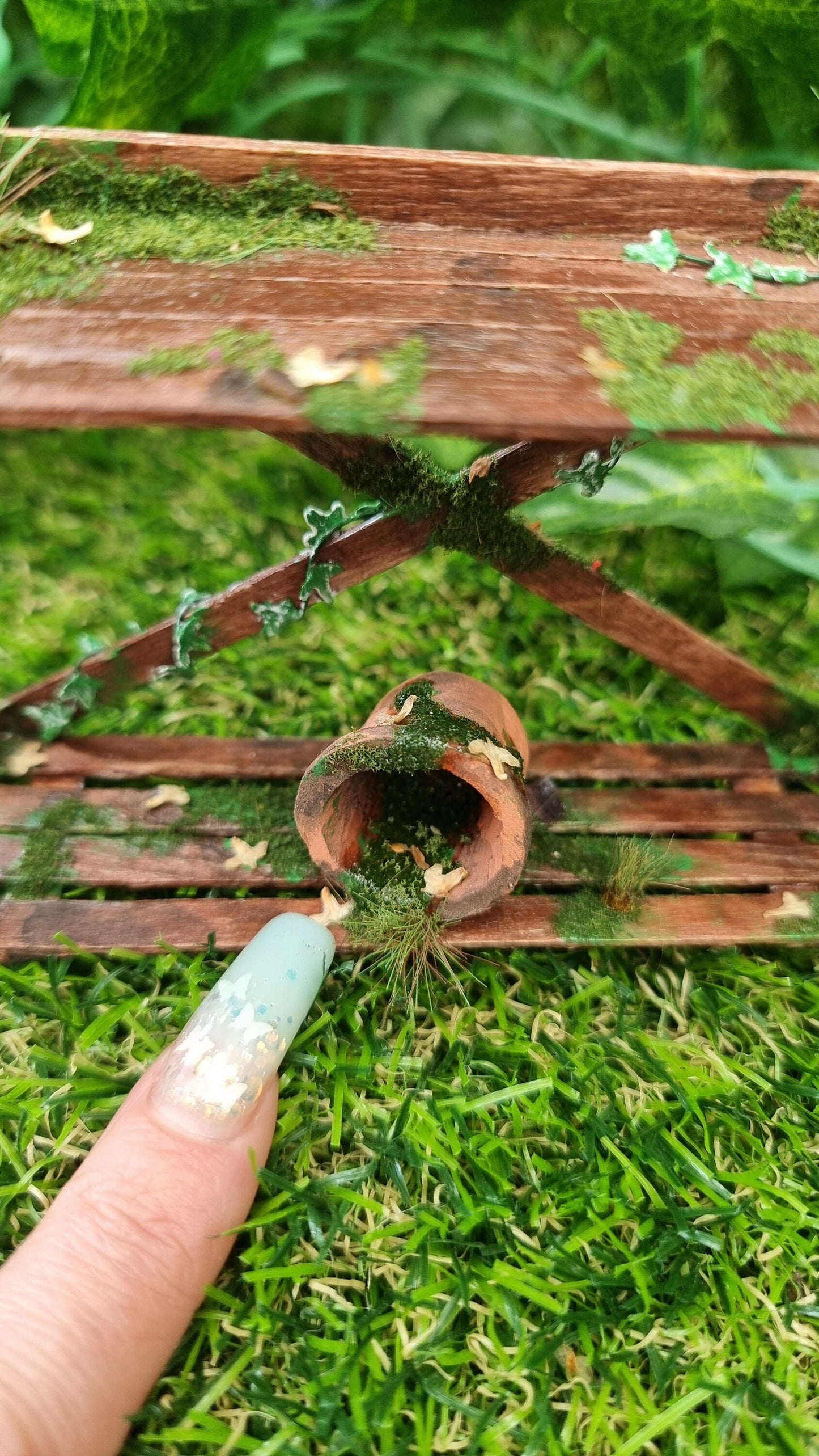 Miniature abandoned potting bench 1:12 scale dollshouse garden furniture with terracotta pot and ivy