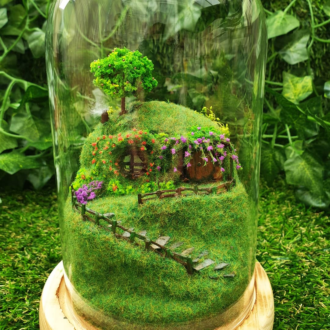 Making a Tiny Hobbit House Diorama